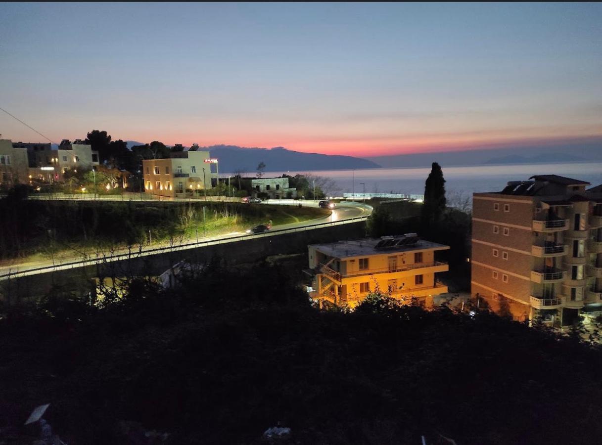 AL Hotel Vlorë Buitenkant foto