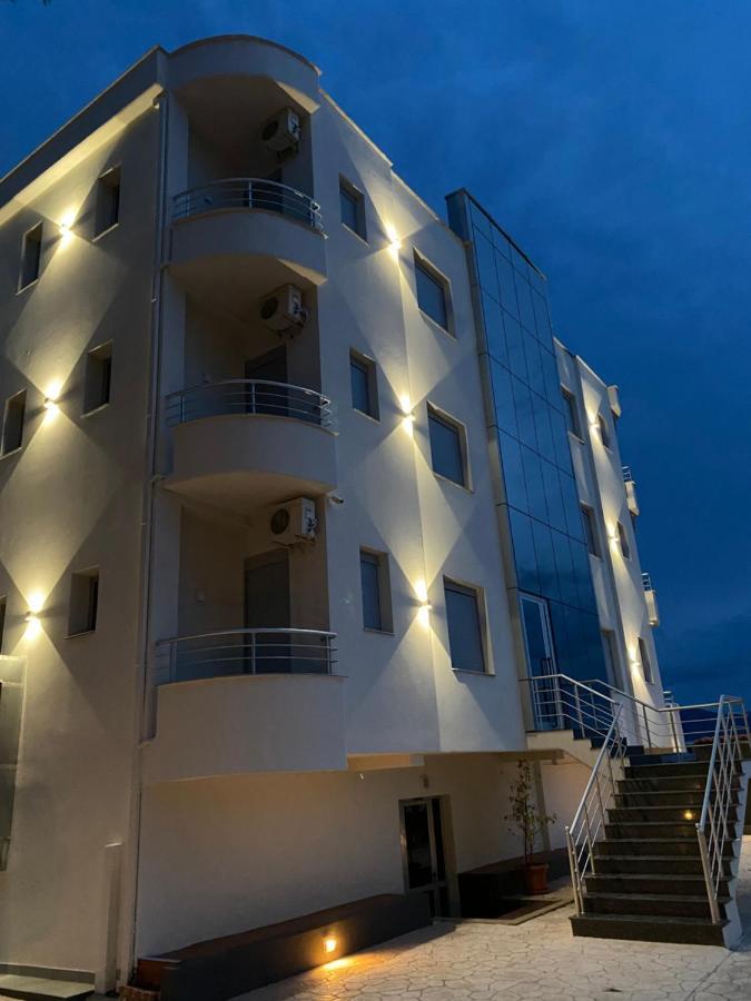 AL Hotel Vlorë Buitenkant foto