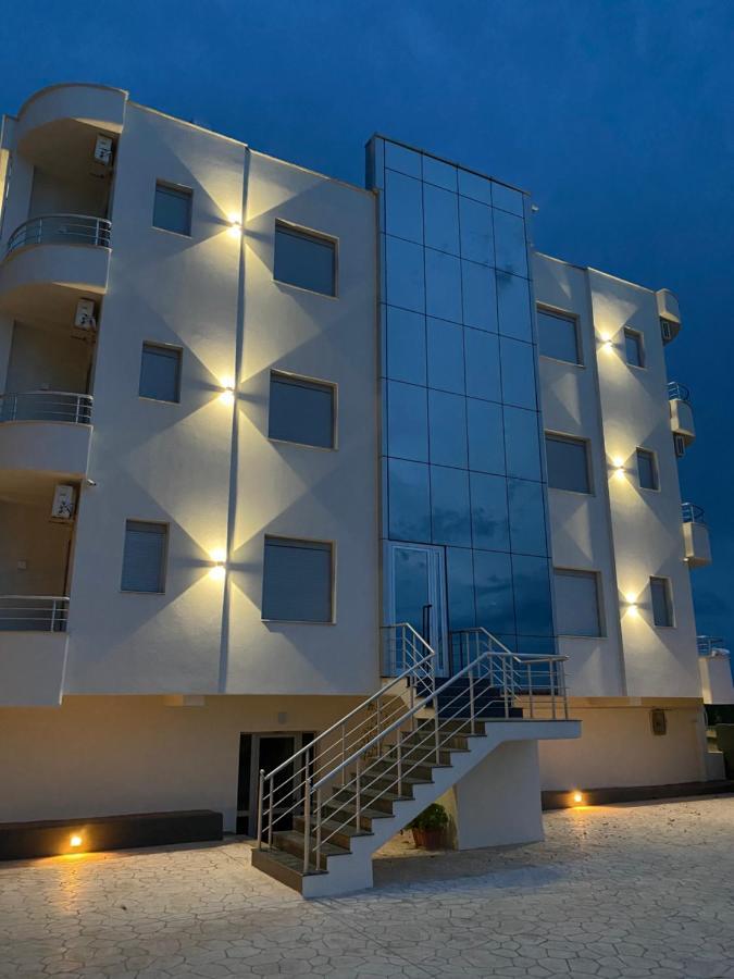 AL Hotel Vlorë Buitenkant foto