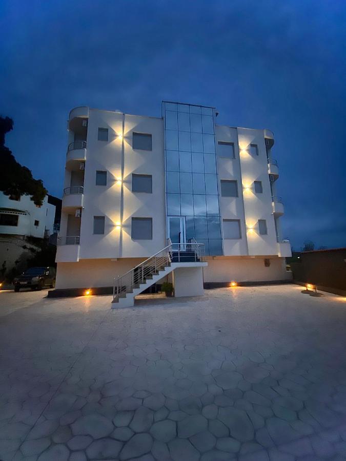 AL Hotel Vlorë Buitenkant foto