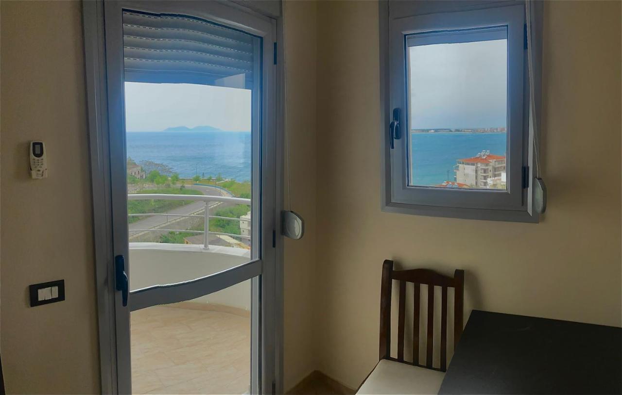 AL Hotel Vlorë Buitenkant foto