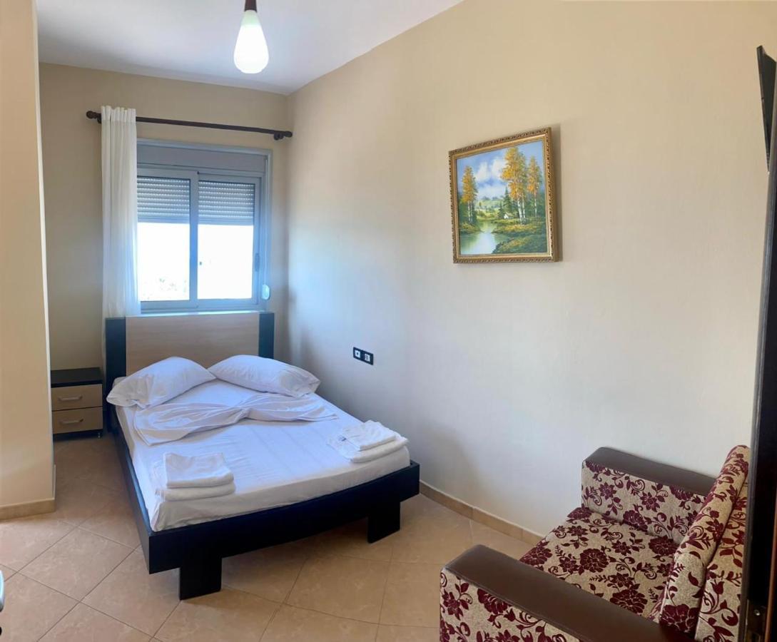 AL Hotel Vlorë Buitenkant foto