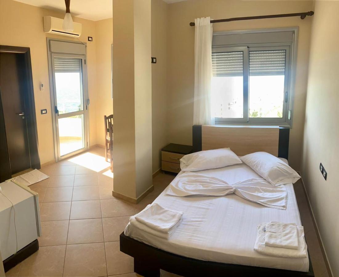 AL Hotel Vlorë Buitenkant foto