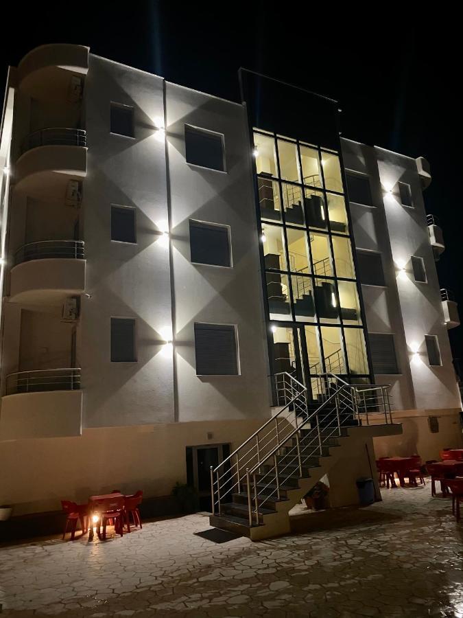 AL Hotel Vlorë Buitenkant foto