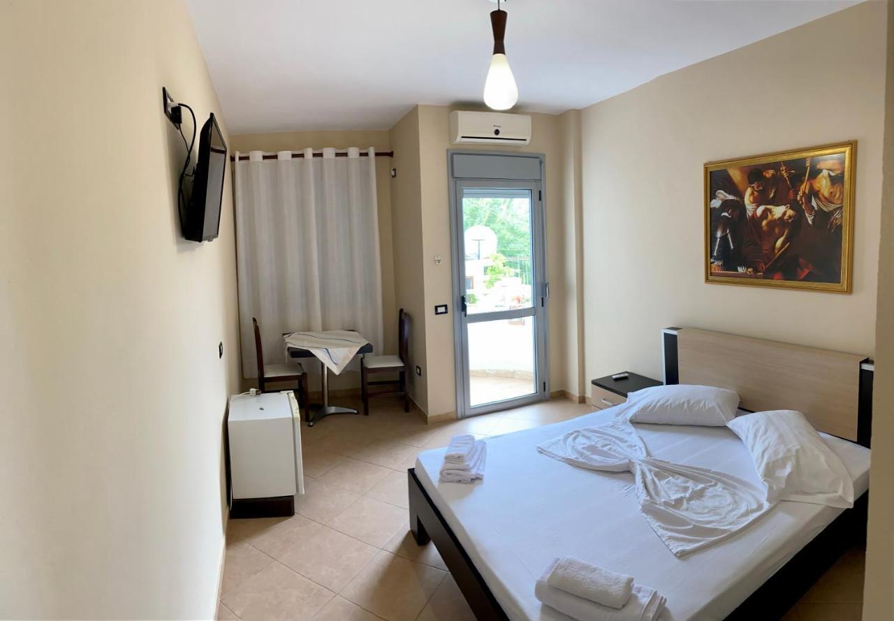 AL Hotel Vlorë Buitenkant foto