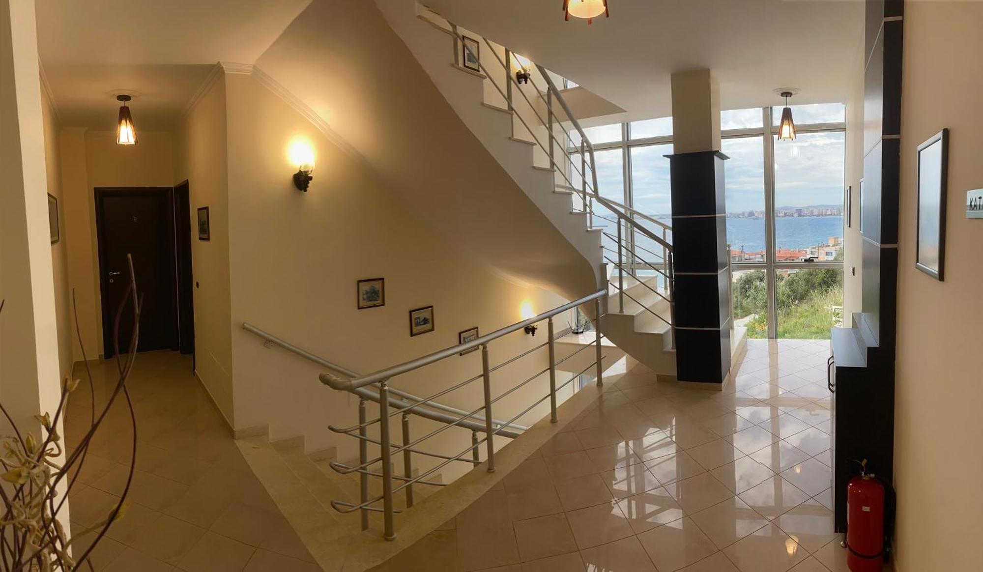 AL Hotel Vlorë Buitenkant foto