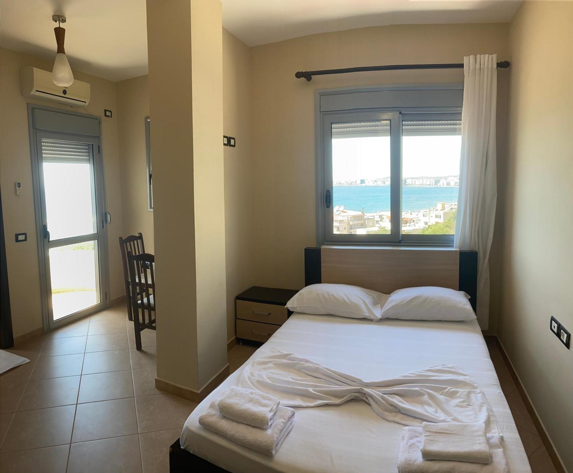 AL Hotel Vlorë Buitenkant foto