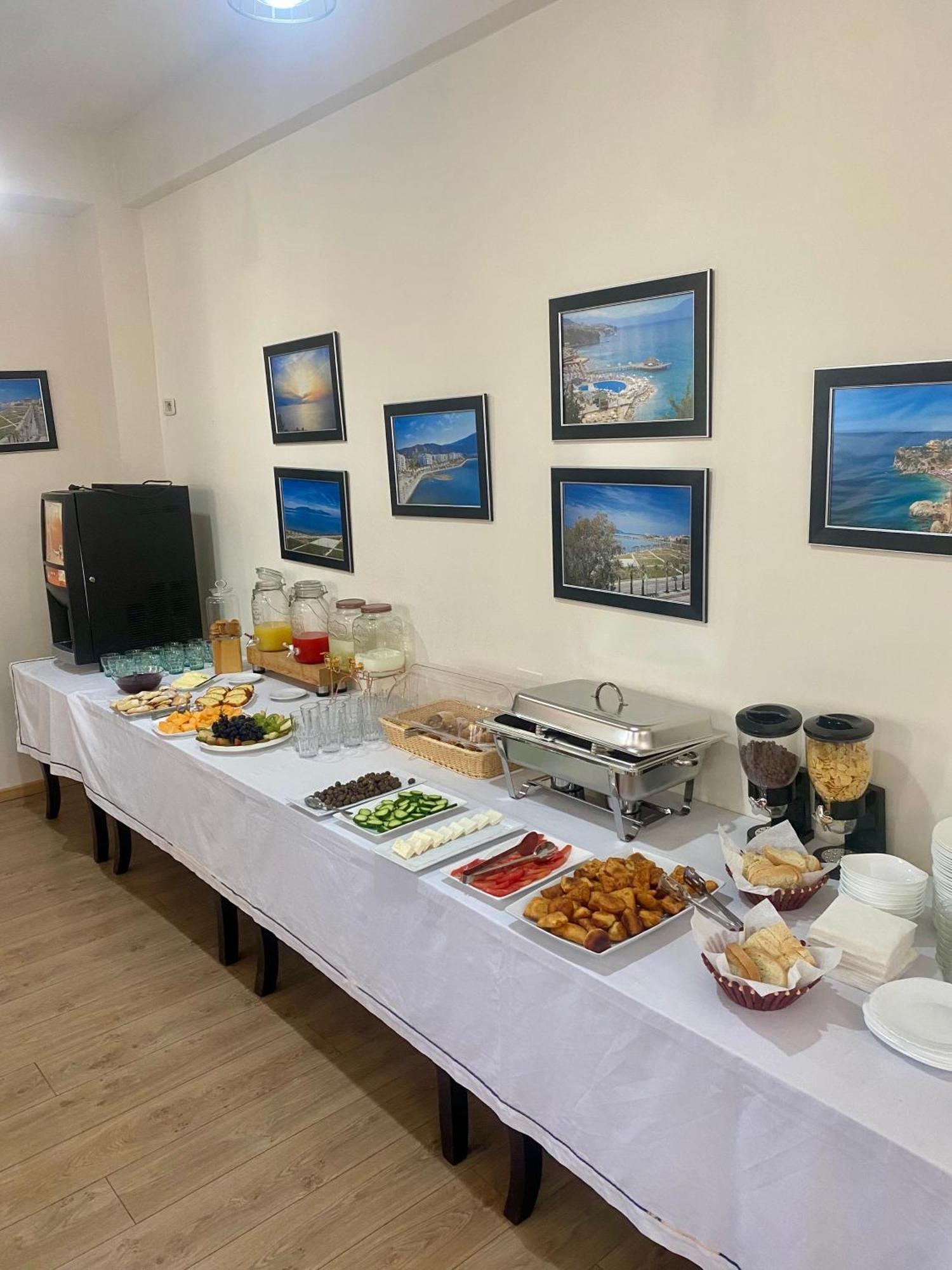 AL Hotel Vlorë Buitenkant foto